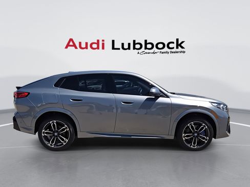 Used 2026 BMW X2 xDrive28i AWD/4WD image 9