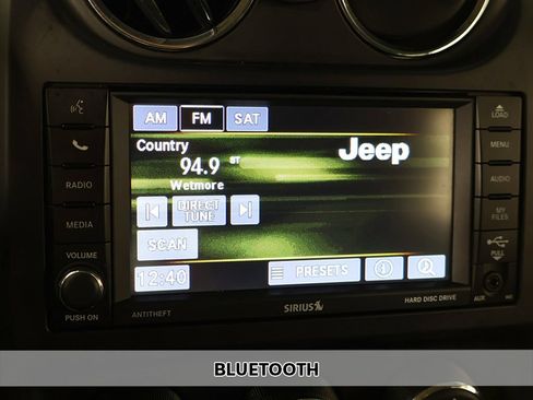 Used 2014 Jeep Patriot Latitude AWD/4WD image 4