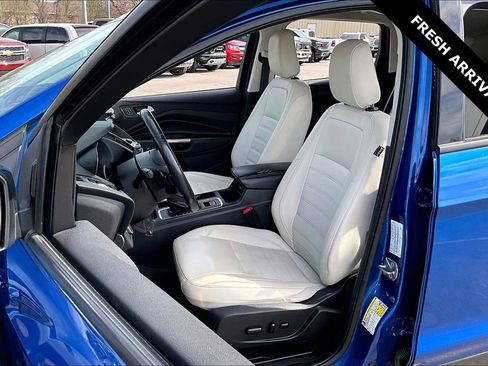 Used 2018 Ford Escape SEL w/ SEL Sport Appearance Package FWD image 20
