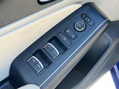 Used 2025 Acura Integra A-Spec FWD image 17