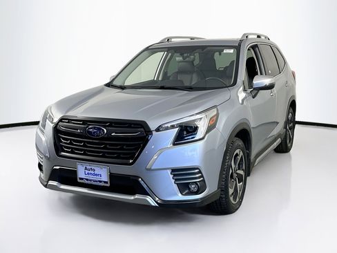 Used 2022 Subaru Forester Touring image 1