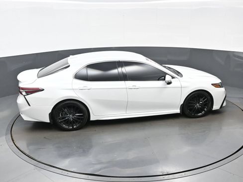 Used 2022 Toyota Camry XSE w/ Cold Weather Package FWD image 43