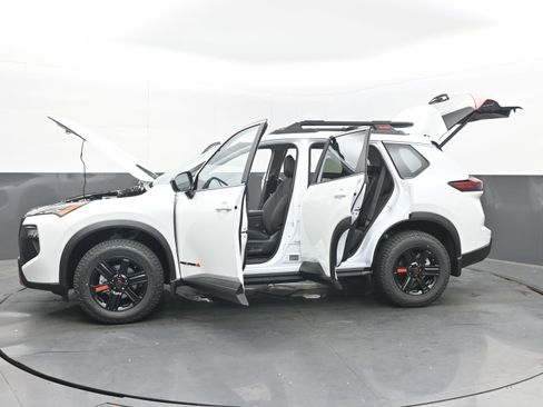 New 2026 Nissan Rogue SV image 41