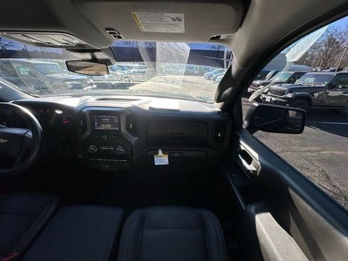 Used 2023 Chevrolet Silverado 1500 Custom image 29