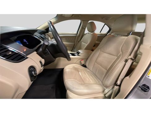 Used 2019 Ford Taurus SEL FWD image 12