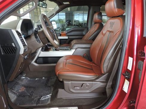 Used 2019 Ford F150 King Ranch w/ Equipment Group 601A Luxury AWD/4WD image 28