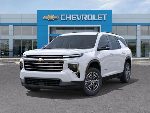 New 2026 Chevrolet Traverse LT w/ Driver Confidence Package image 6