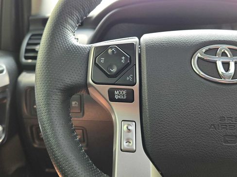 Used 2024 Toyota 4Runner Limited AWD/4WD image 33