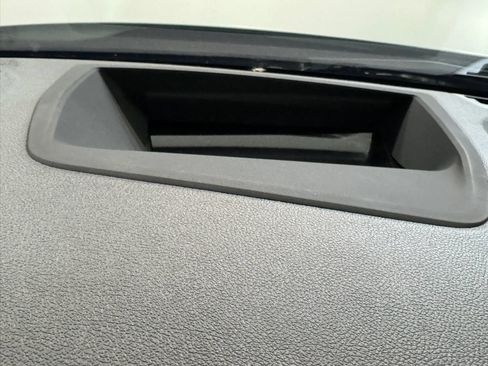 Used 2021 BMW M4 Competition w/ M Carbon Exterior Package RWD image 44