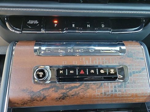 New 2025 Lincoln Aviator Black Label AWD/4WD image 23