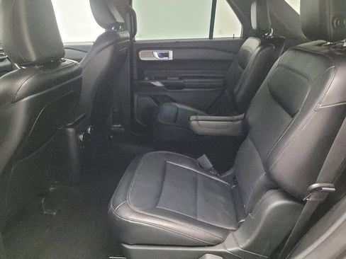 Used 2020 Ford Explorer Limited w/ Class III Trailer Tow Package image 18
