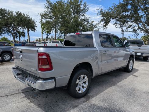 Used 2024 RAM 1500 Laramie AWD/4WD image 4