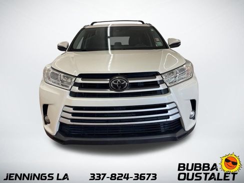 Used 2018 Toyota Highlander XLE image 2