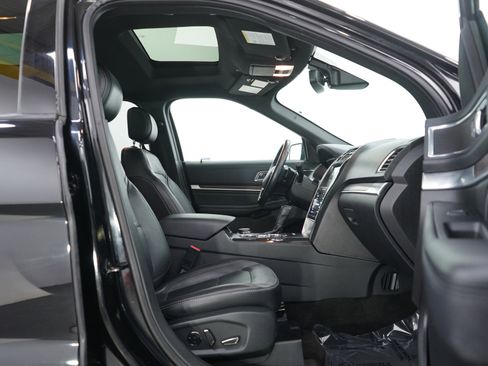 Used 2017 Ford Explorer Limited w/ Equipment Group 301A image 10