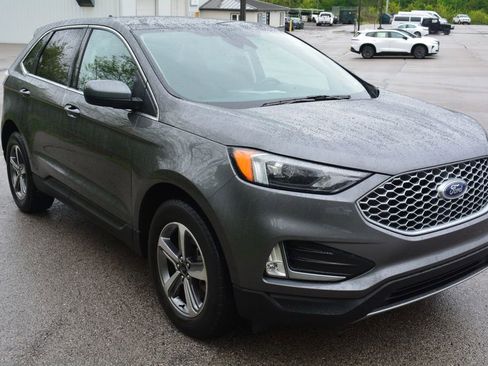 Used 2023 Ford Edge SEL w/ Convenience Package AWD/4WD image 4