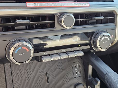 Certified 2025 Toyota Tacoma TRD Off-Road image 14