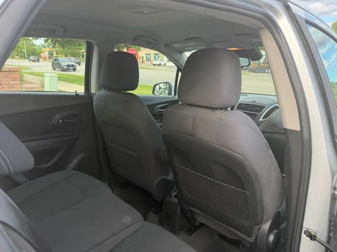 Used 2016 Chevrolet Trax LS FWD image 28