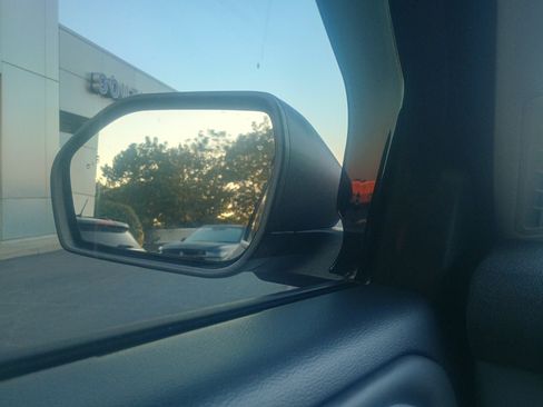 Certified 2025 Ford Explorer Active image 21