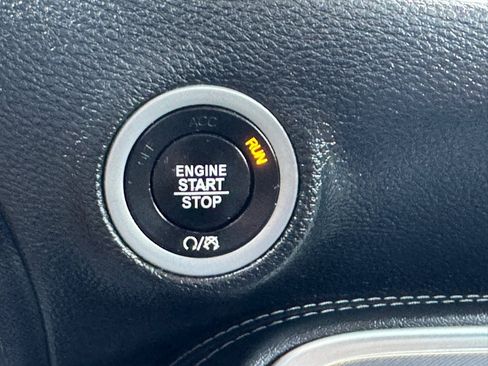 Used 2019 Dodge Challenger SXT image 20