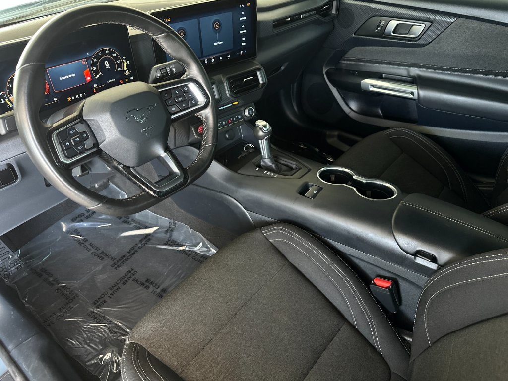 Used 2024 Ford Mustang Coupe RWD image 9