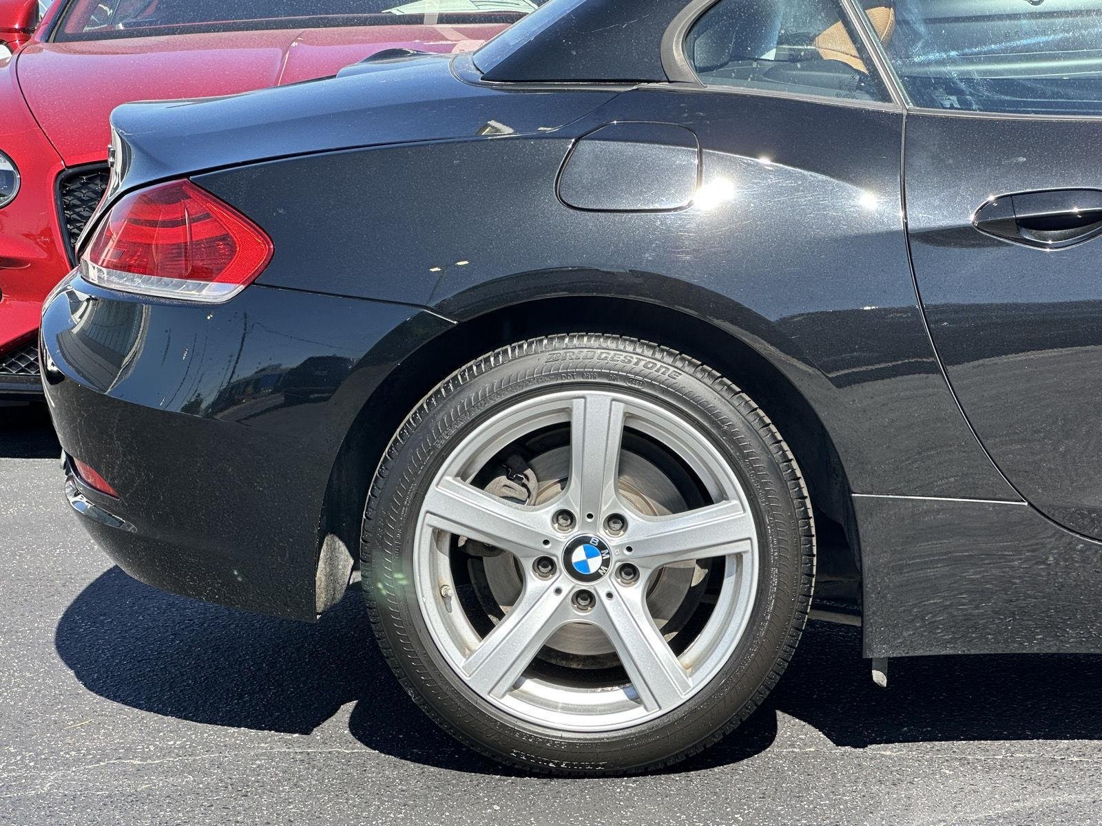 Used 2011 BMW Z4 sDrive30i RWD image 37