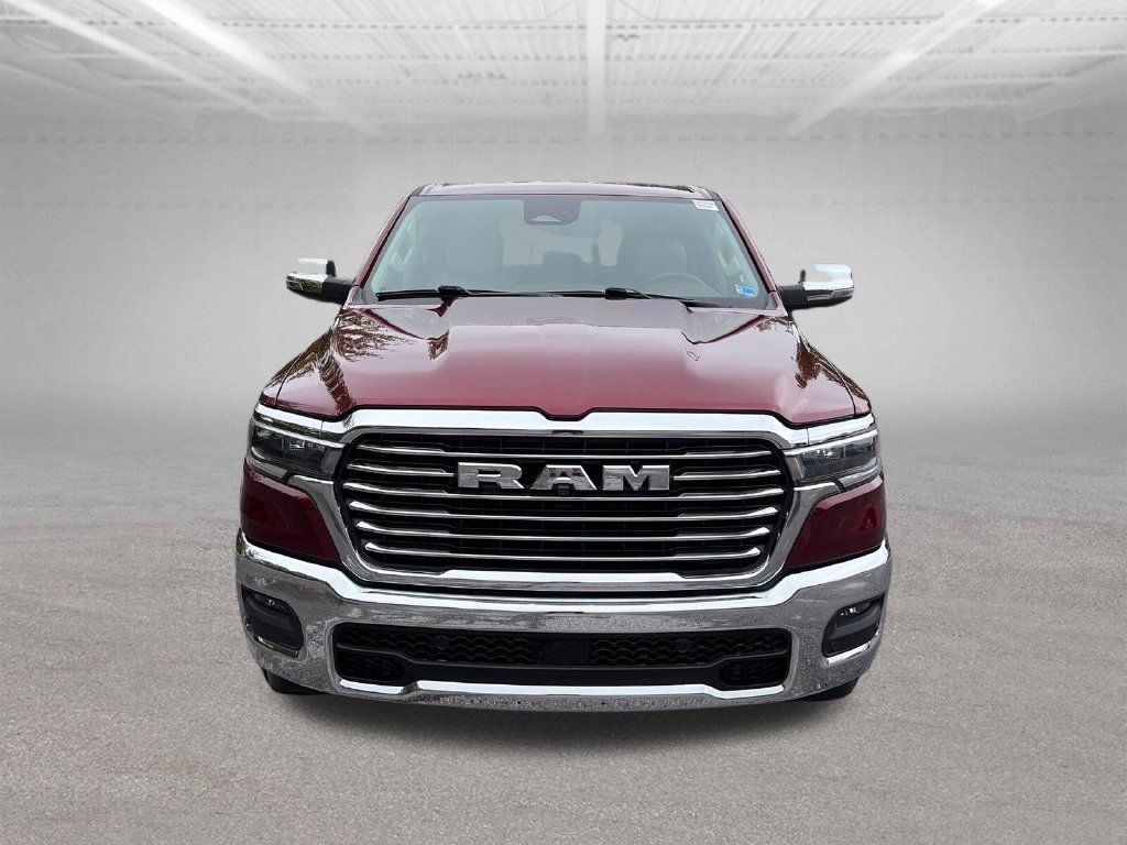 Used 2025 RAM 1500 Laramie AWD/4WD image 9
