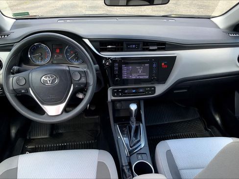 Used 2019 Toyota Corolla LE FWD image 15