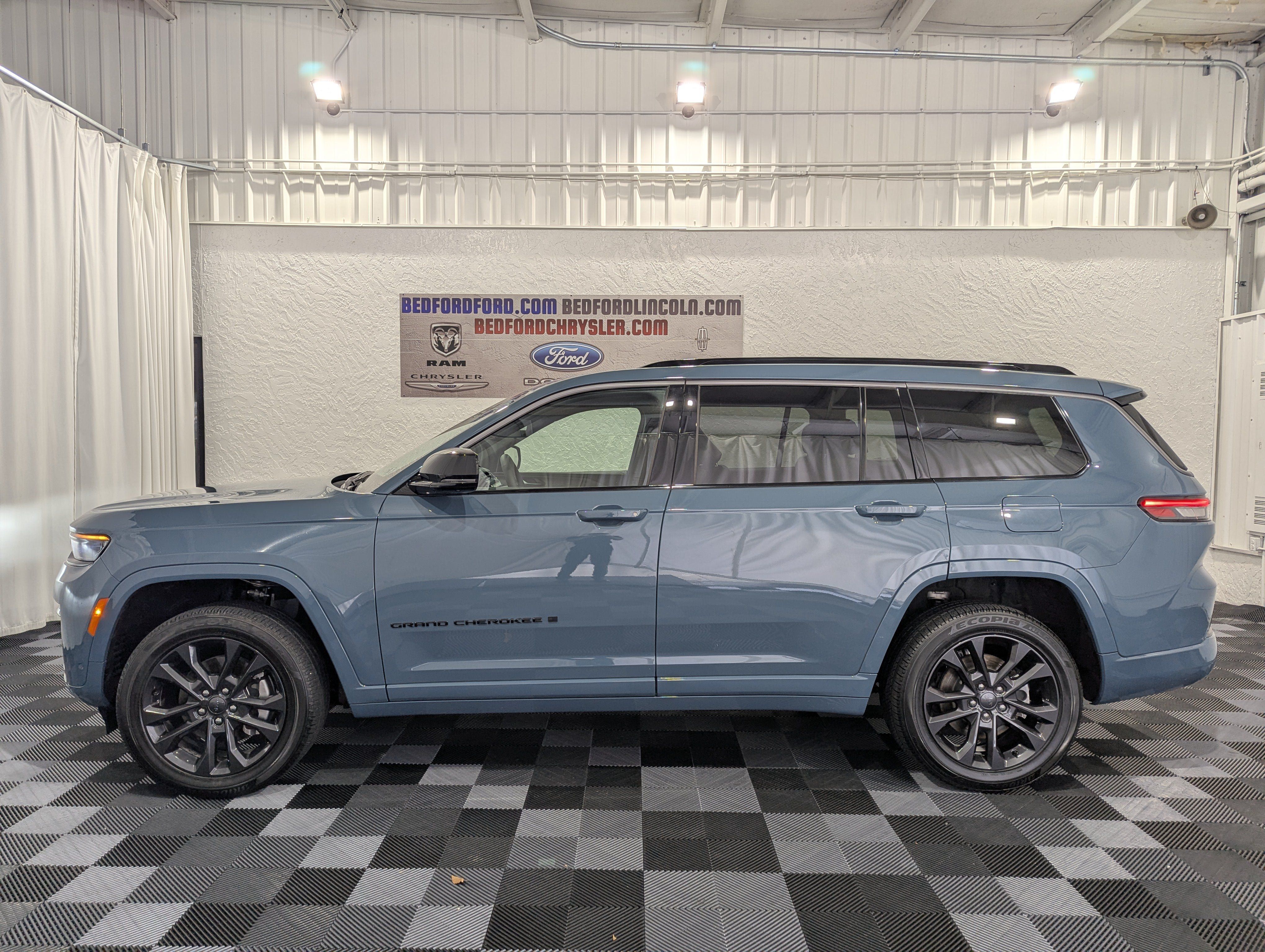 Used 2026 Jeep Grand Cherokee L Limited AWD/4WD image 2