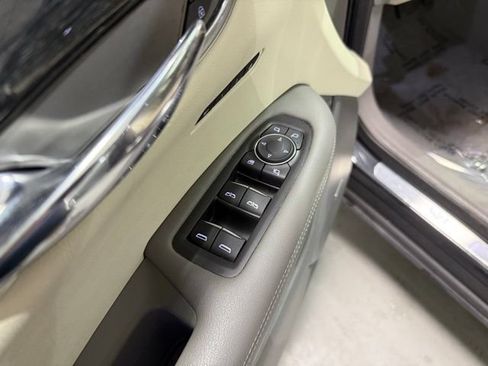 Certified 2021 Cadillac XT6 Premium Luxury AWD/4WD image 13