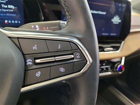 Used 2025 Chevrolet Equinox ACTIV image 22