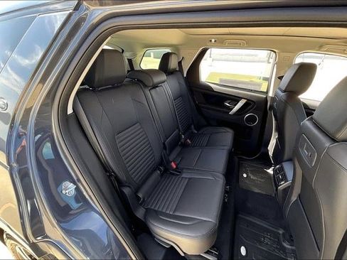 Used 2025 Land Rover Discovery Sport S image 11