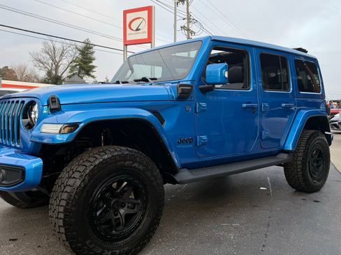 Used 2022 Jeep Wrangler Unlimited Sahara image 11