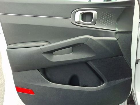 Certified 2025 Kia Sorento LX FWD image 14
