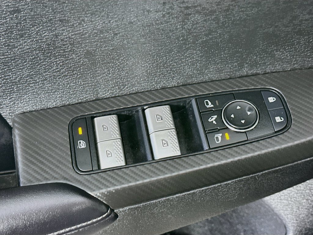 Used 2025 Mitsubishi Outlander SE AWD/4WD image 24