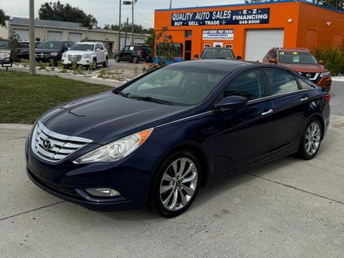 Used 2012 Hyundai Sonata SE w/ Navigation & Sunroof Pkg image 2