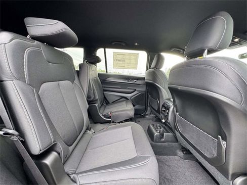 New 2025 Jeep Grand Cherokee L Laredo w/ Luxury Tech Group I image 15