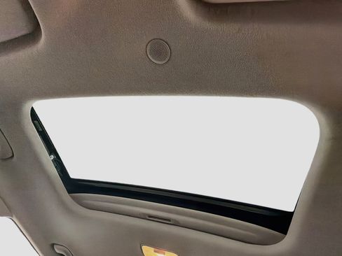 Used 2025 Hyundai Venue SEL FWD image 24