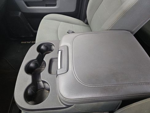 Used 2015 RAM 1500 Classic SLT AWD/4WD image 24