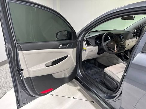 Used 2018 Hyundai Tucson SE AWD/4WD image 7