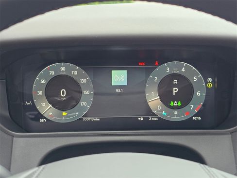 New 2026 Land Rover Range Rover Velar Dynamic SE image 12