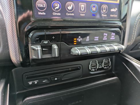 Used 2019 RAM 1500 Limited w/ Advanced Safety Group image 17