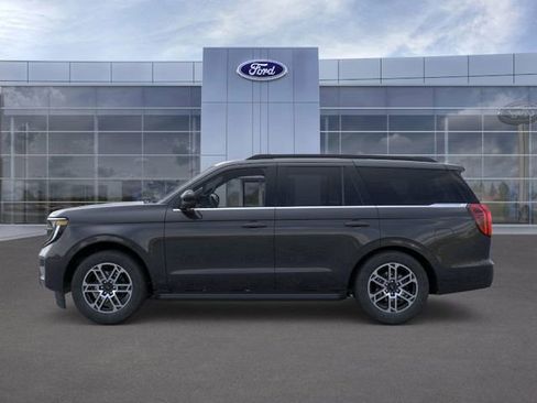 New 2026 Ford Expedition Active image 3