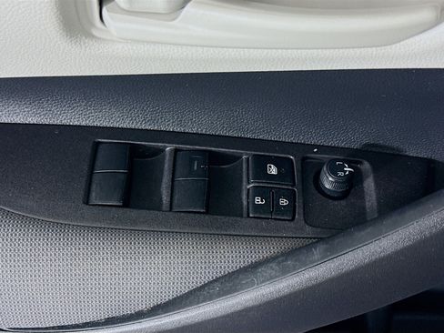 Used 2025 Toyota Corolla LE FWD image 23