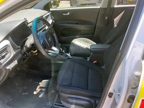 Used 2019 Kia Rio S FWD image 3