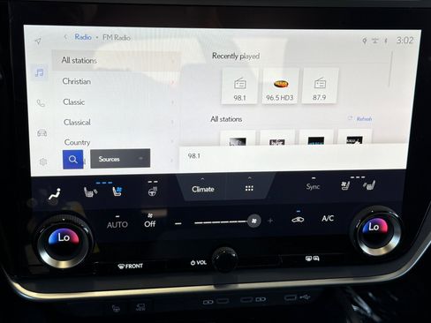 Used 2023 Lexus RZ 450e Premium w/ Accessory Package (Z1) AWD/4WD image 17