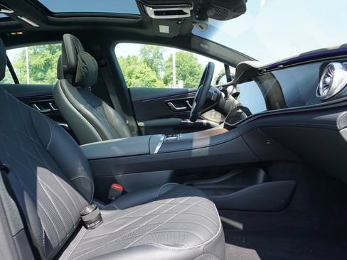 Certified 2023 Mercedes-Benz EQS 580 4MATIC Sedan image 59