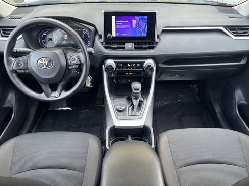 Used 2025 Toyota RAV4 LE image 29