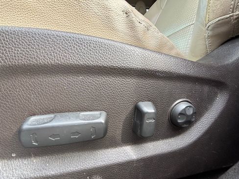 Used 2013 Hyundai Santa Fe GLS FWD image 7