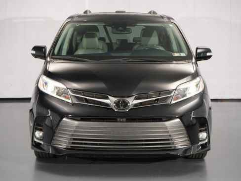 Used 2019 Toyota Sienna Limited Premium w/ Protection Package AWD/4WD image 7