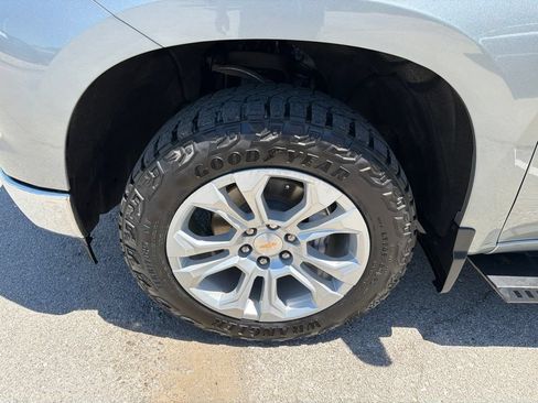 Used 2025 Chevrolet Silverado 1500 LTZ w/ Z71 Off-Road Package AWD/4WD image 11